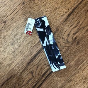 BRAND NEW Lululemon Headband